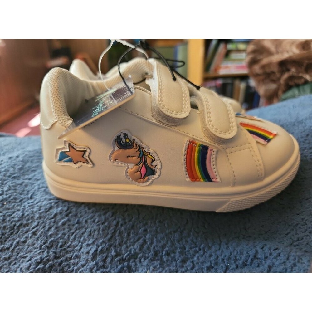 K KomForme Girlw Toddlers Sneakers Canvas White Rainbows/Stars/Ponies Size 7 NEW